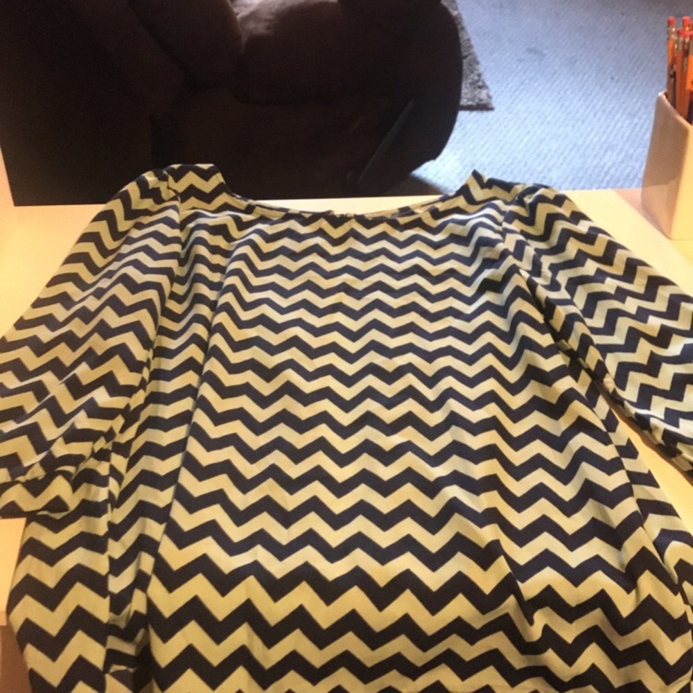 Tops - Picture 5 of 8
